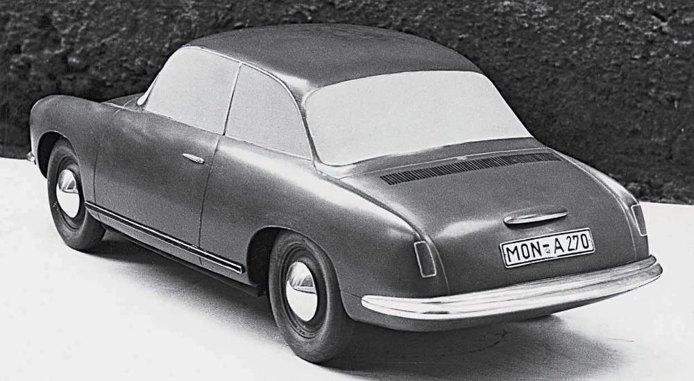 Body designer Gerhard Schröder offered this step down rear window variation on the Typ 695 on July 26, 1957. He completed the Plasticine model in 1:7.5 scale. Porsche Archiv