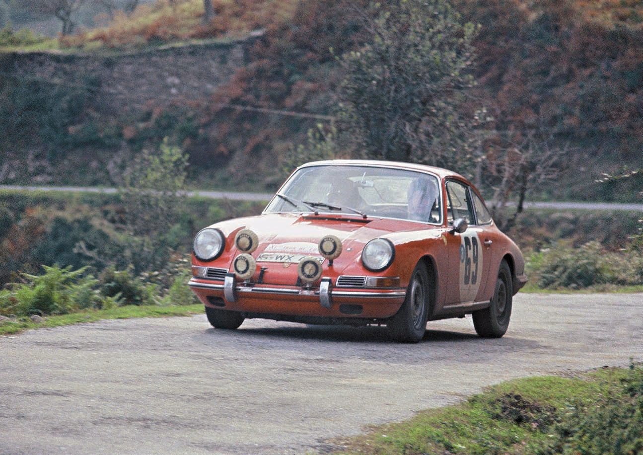 The Tour de Corse in November 1966 was Vic Elford and co-driver David Stone’s first experience rallying in a 911. They adapted well, winning the under 2.5-liter GT class. Porsche Archiv